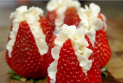 cream filled strawberries recipe Valentine's Day Desserts