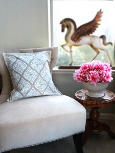 ideas for white and gold living room decor