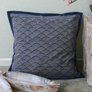 throw pillows for dorm rooms