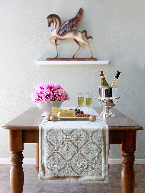White and gold table runner
