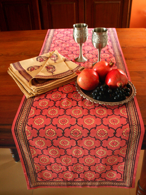 India Rose table runner