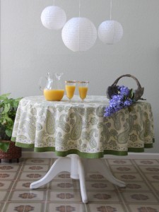 pf_paisley_green_cream_round_tablecloth Lime Green Cream Beautiful Round Tablecloth