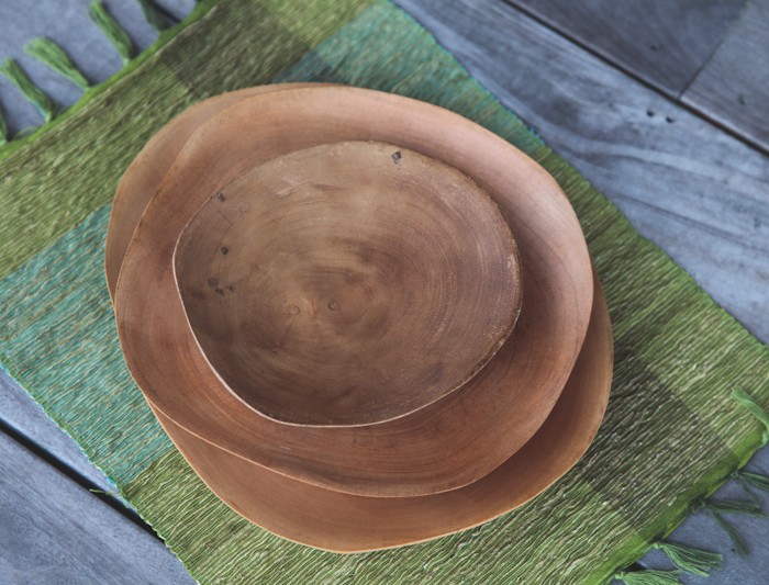 Mango Wood Plates, Thailand - Giraffe