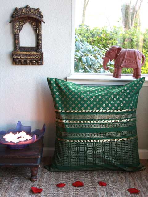 Empress's Emeralds Euro Sham