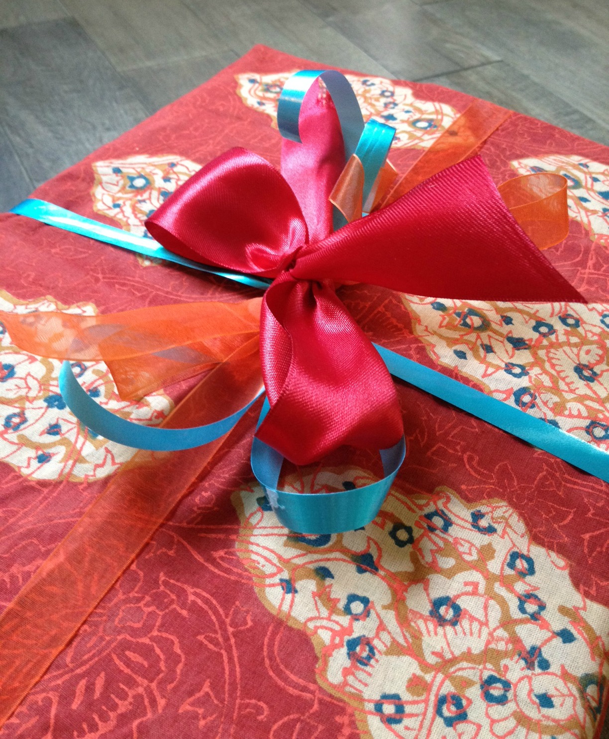 Spice Route gift wrap
