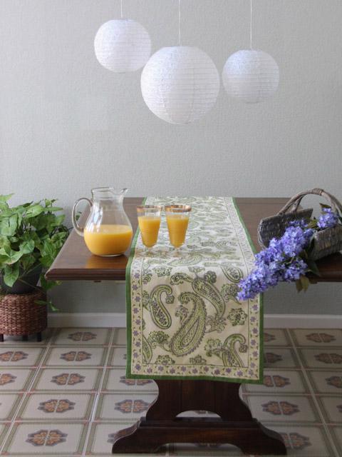 Paisley Fraiche Lime Green Cream Elegant Cotton Table Runner