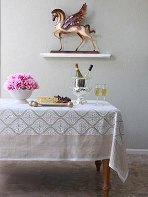 Vanilla Glace ~ White Gold Romantic Elegant Luxury Tablecloth