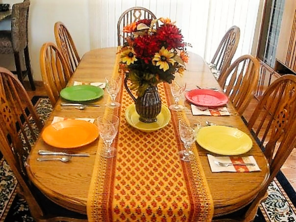 Table Runners For Round Tables Find, What Size Table Runner For 6 Chairs