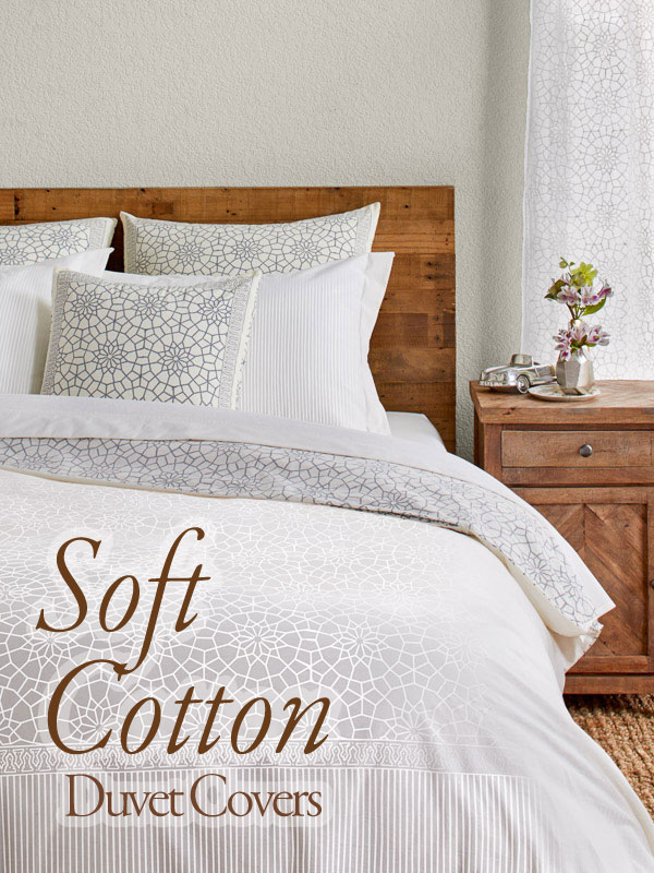 White cotton duvet cover with moroccan pattern