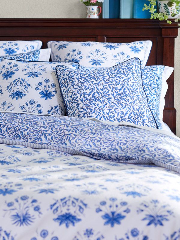white and blue shabby chic bedding