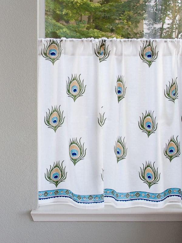 Dance O Peacock ~ Ivory Peacock Feather Print Kitchen Curtain
