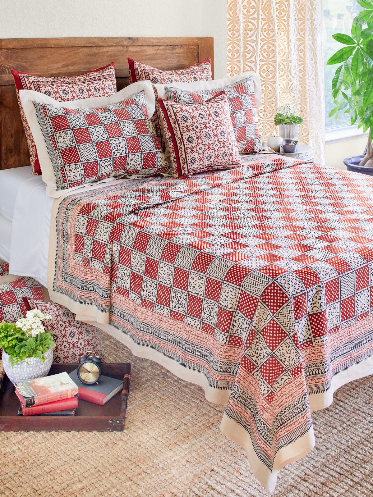 Fete Royale ~ Lightweight Christmas Bedspread