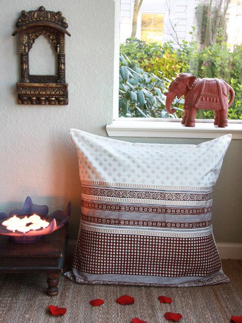 The Nizams Pearls (CP) ~ White and Gold India Sari Euro sham