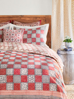Fete Royale ~ Festive Ivory Red Holiday Luxury Duvet Cover