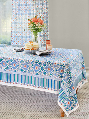 Mosaique Bleue - Sky ~ Blue and White Tablecloth Rectangular