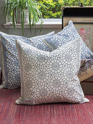 Royal Mansour Quartz ~ Moroccan Gray Geometric Trellis Euro Sham