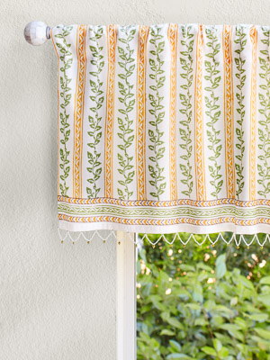 Sunflower Serenade - CP ~ Botanic Valance for Kitchen, Stripe