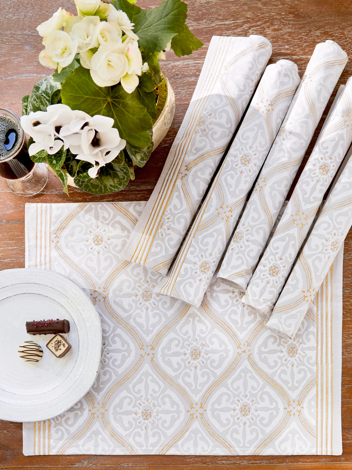 Vanilla Glace ~ White Gold Table Placemats (Set of 6)
