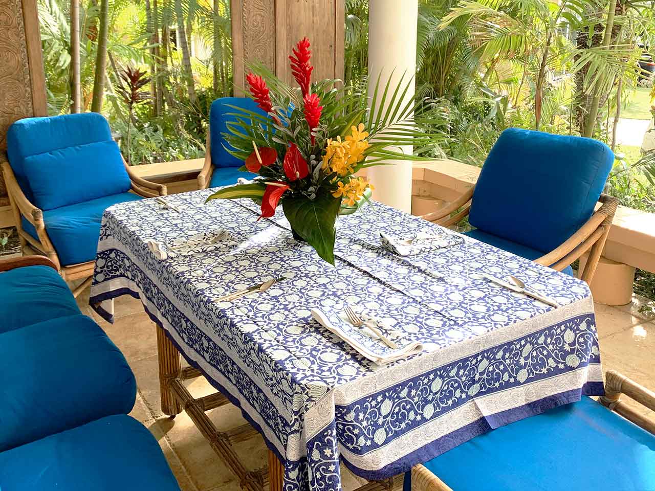 Cloth Napkins Table Linens Dinner Napkins 18”x18 Off White and Blue Cotton  Floral Fabric Set of 4